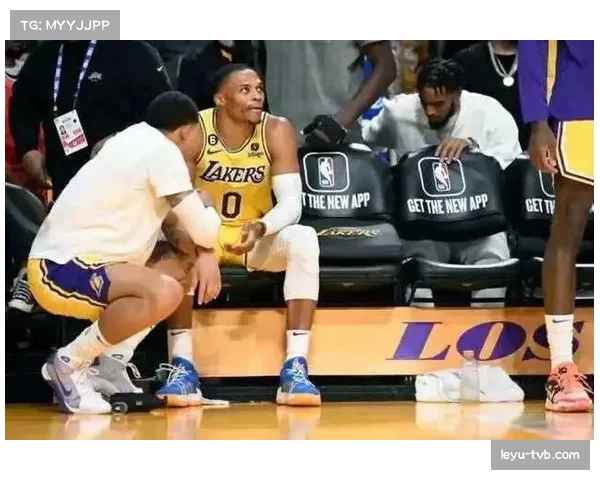 那不勒斯发布伤病报告，两名主力中卫出战成疑，或影响本轮混合防守部署